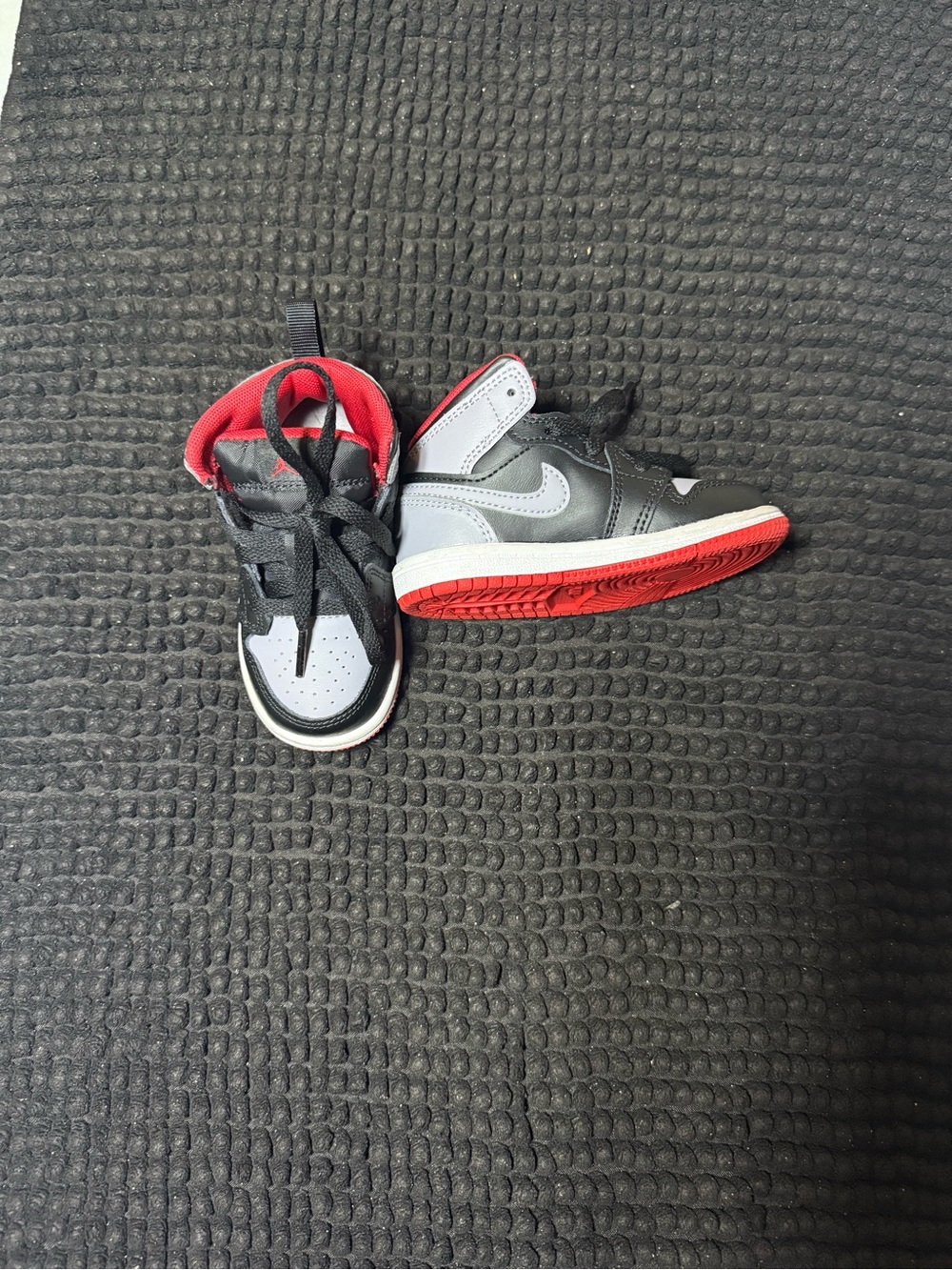 Nike Kids High-Top Sneakers in Black, Gray & Red